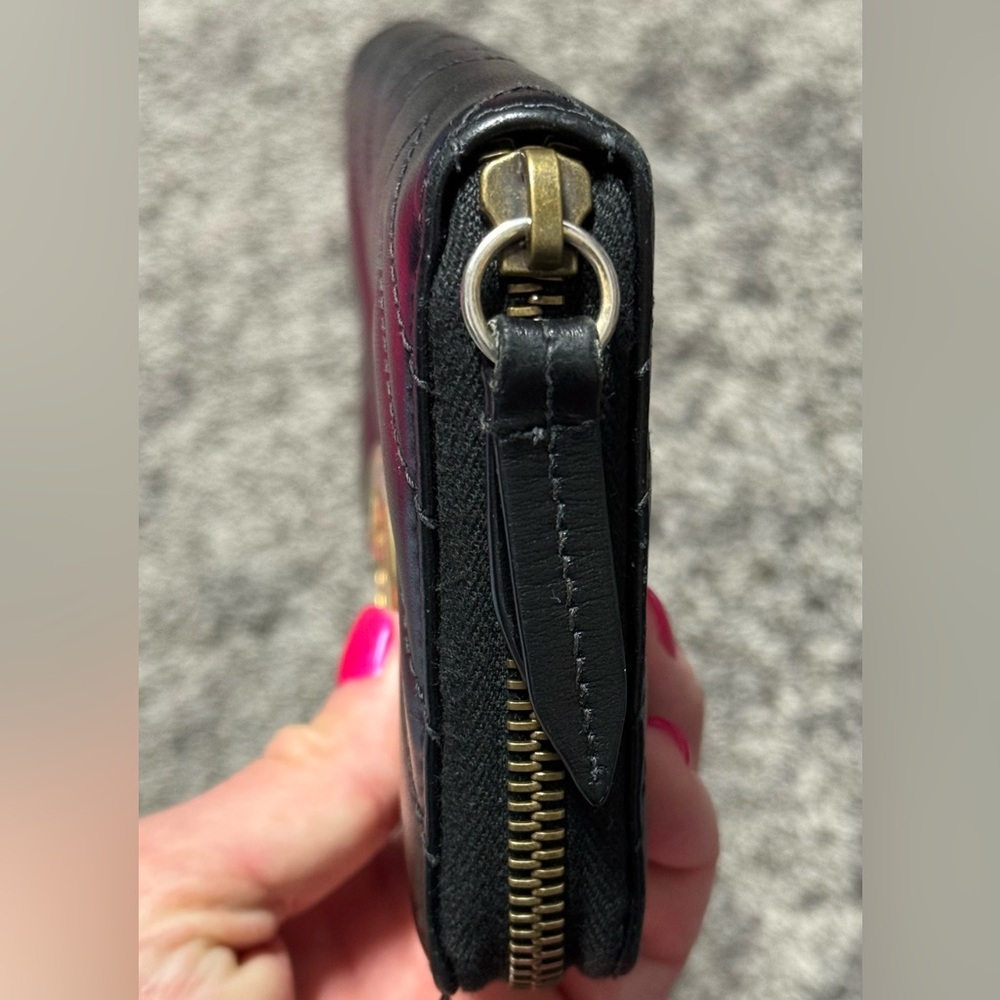 Gucci GG Marmont black zip around wallet - Picture 7 of 16